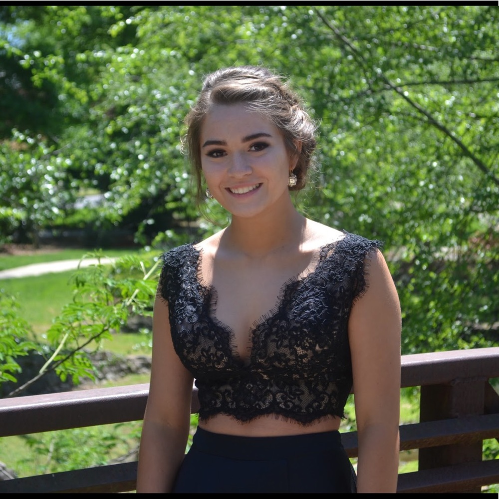 Meet your Posher, Hayley